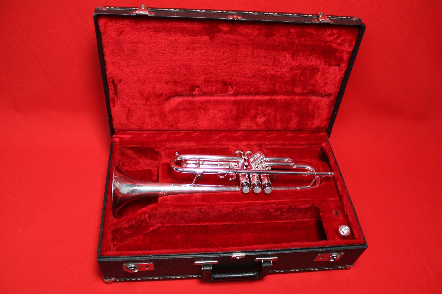 Strumenti musicali: B-Trompete Getzen Eterna – Usato da Buchs AG venduto da Inderbinen 6