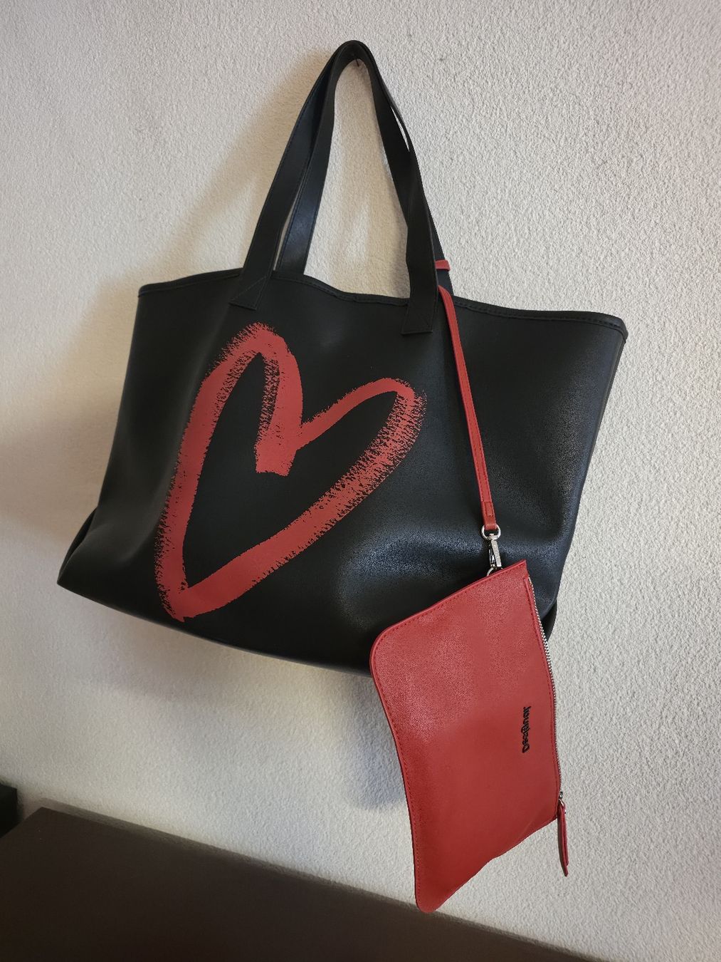 Desigual Taschen für Damen: Sac Desigual – Gebraucht aus Chavannes-le-Chêne von Flovw 1