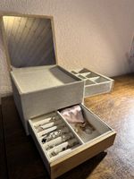 Boîte à bijoux avec un miroir