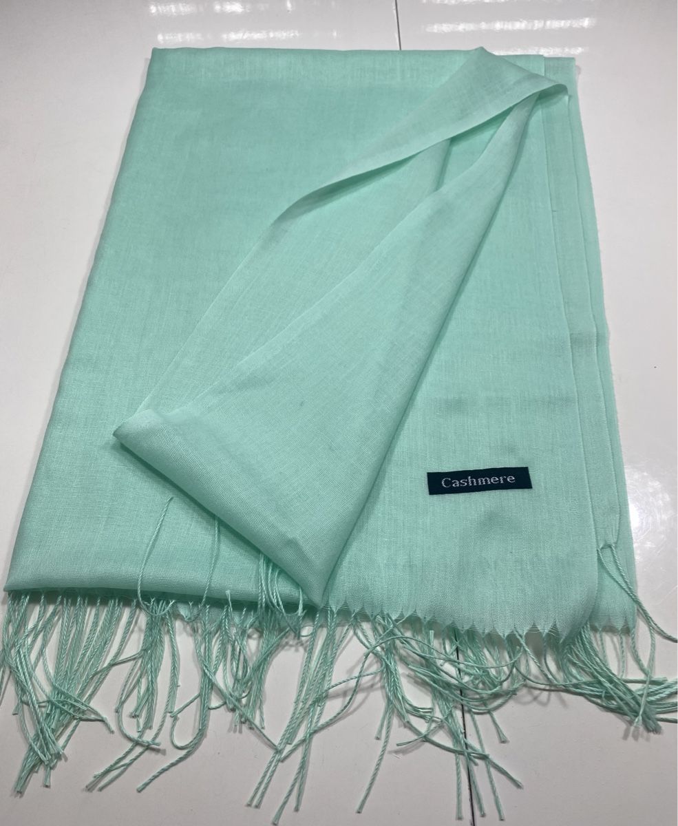 Foulard & Sciarpe: Kaschmir Schal 🌸 – Usato da Opfikon venduto da Luis144