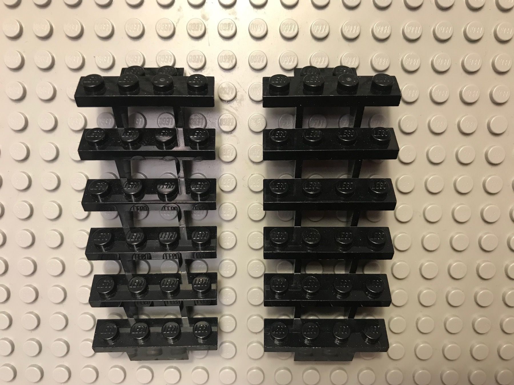 Lego Kit di costruzioni: Lego 2xTreppen 7x4x6 schwarz – Nuovo (secondo la descrizione) da Basel venduto da Swi-7621