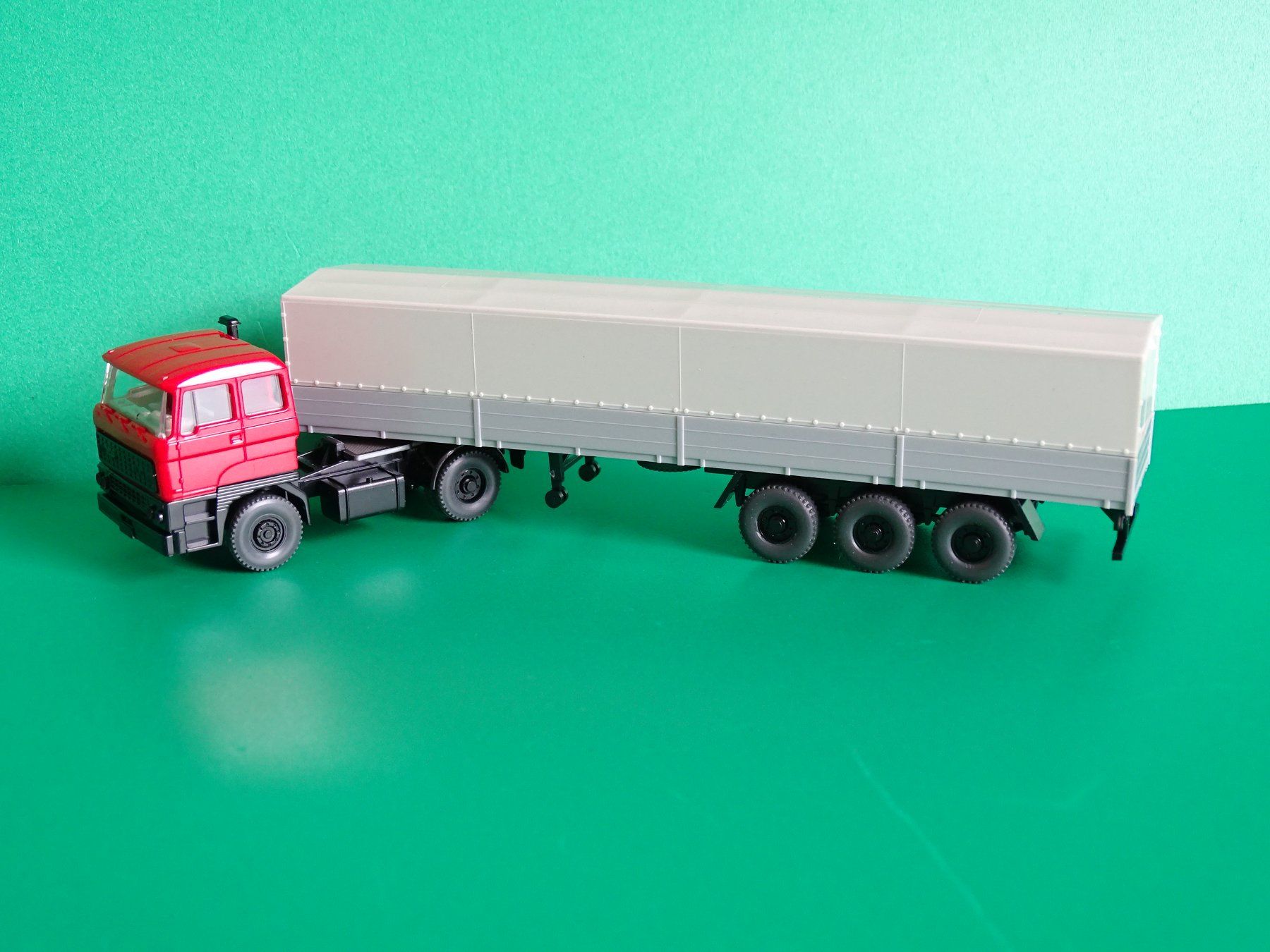 Wiking Modellini d'auto: DAF LKW von Wiking 1/87 – Usato da Bretzwil venduto da Meex