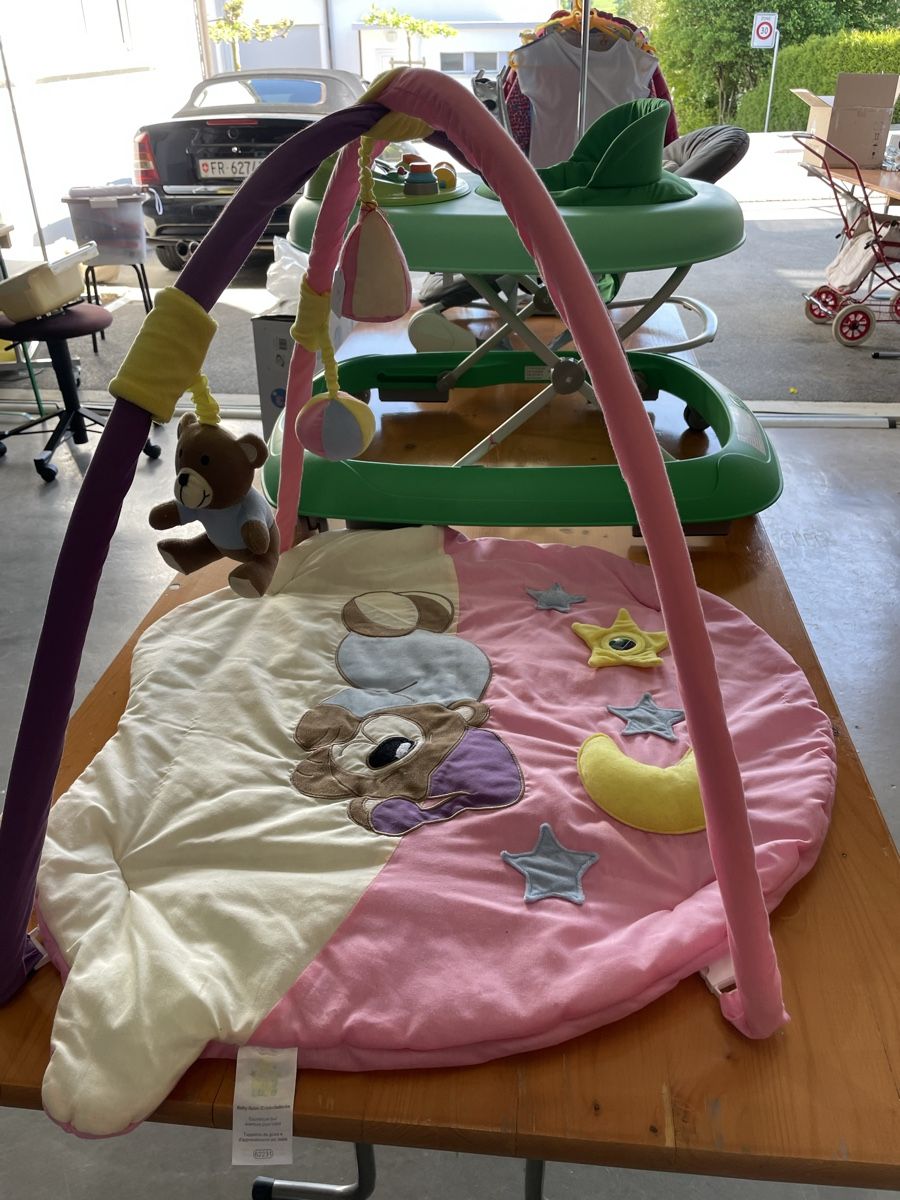 Chicco Sdraiette & Sdraiette a dondolo: Konvolut Chicco Babyspielsachen – Usato da Wünnewil venduto da 2day 4