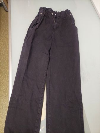 schwarze Jeans