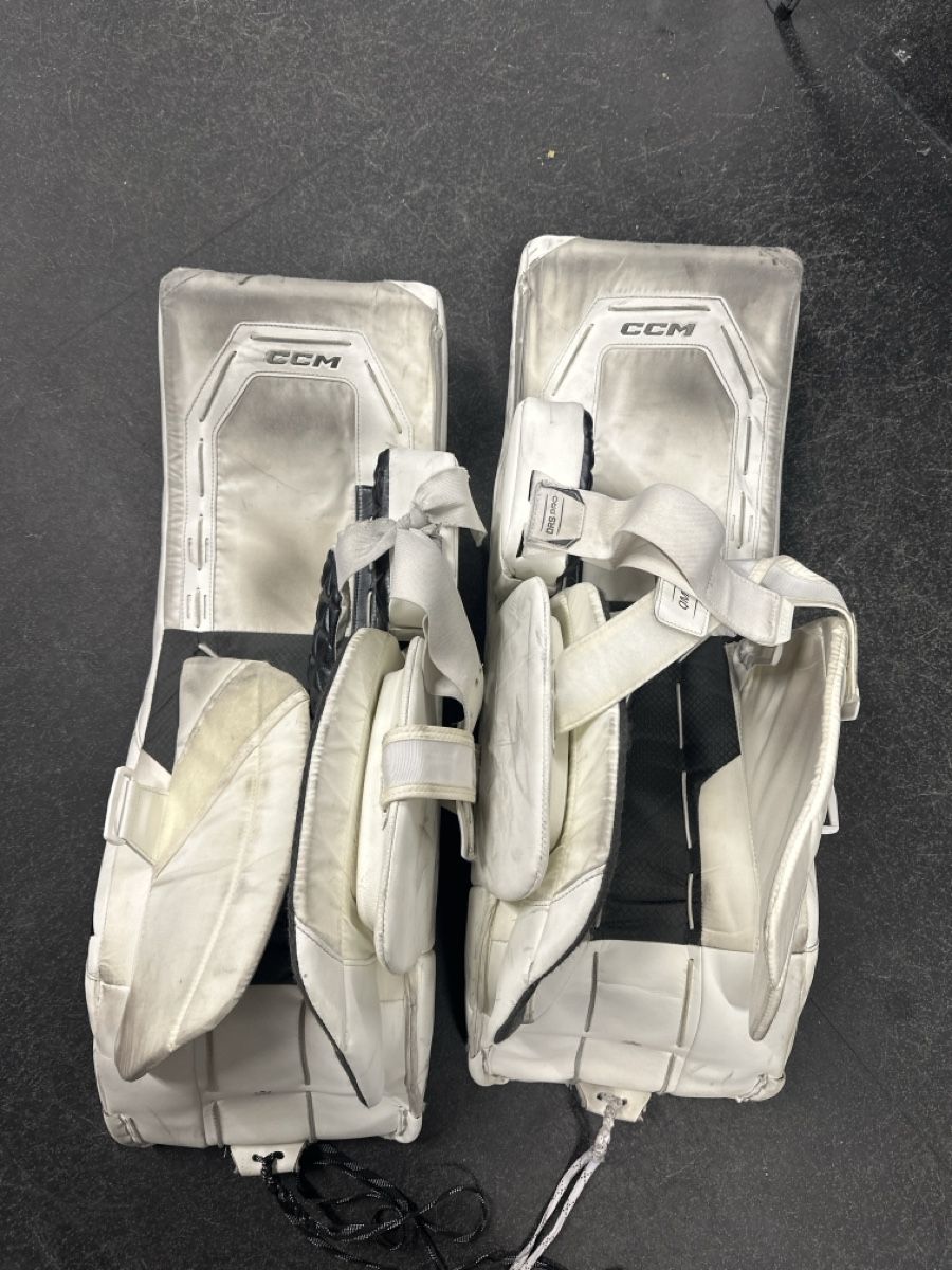 Ccm Protezioni & Imbottiture: CCM Axis2 Goalie Schoner Grösse 33+1 – Usato da Cham venduto da Fabendin01 1