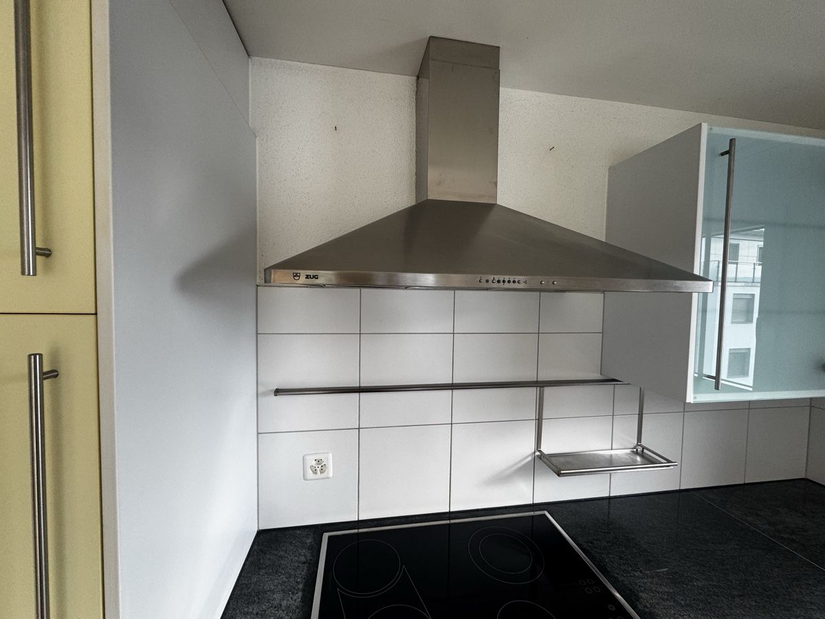 V-Zug Cucine complete: Einbauküche mit Geräte – Usato da Cham venduto da Sreten85 2
