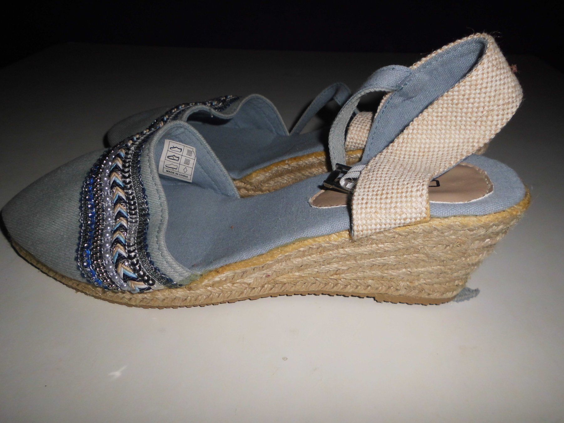 Cube Scarpe da donna: Chaussure en jeans P. 41 – Nuovo (secondo la descrizione) da Marin-Epagnier venduto da Madja 2