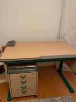Zwei mollword schreibtische