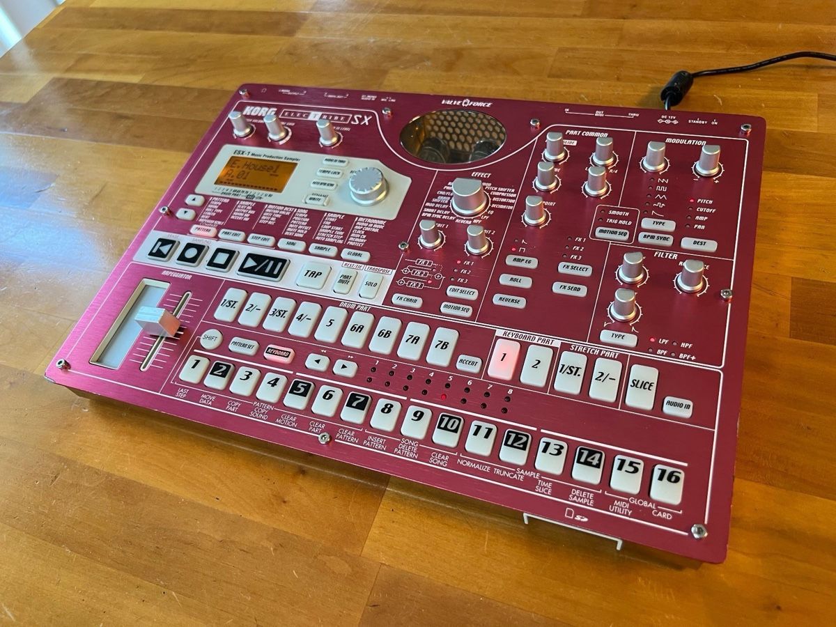 Korg Musikinstrumente: Korg esx1 SD 32 gb  – Neu (gemäss Beschreibung) aus St. Gallen von fro_ks8w
