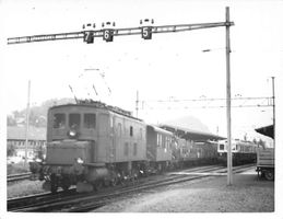 Foto 11 x 9 Eisenbahn Zug B L S Interlaken east 1956