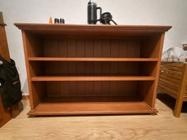 Handgefertigtes Bücherregal + Nachttisch als Set
