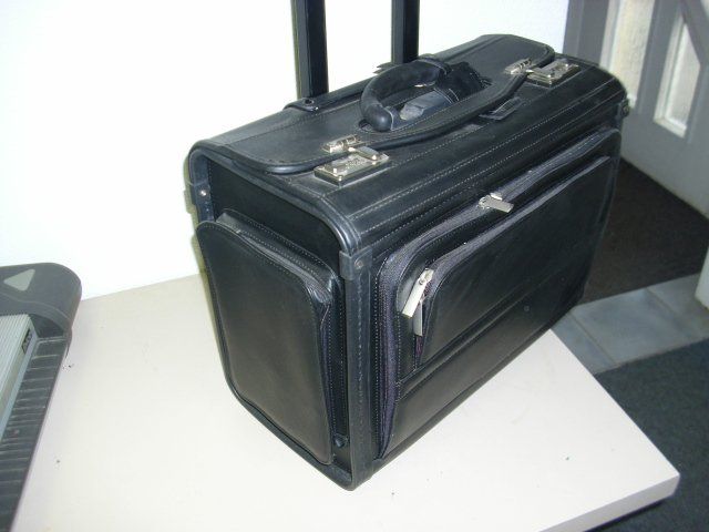 Valigie & Borse: Aktenkoffer neu, Original verpackt – Nuovo e nell'imballaggio originale da Safenwil venduto da Prodecor 2