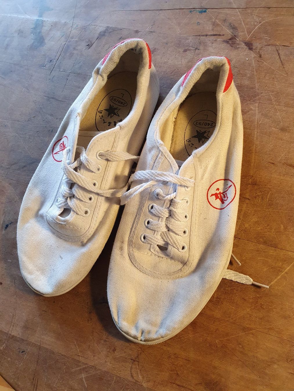 Scarpe da uomo: Pingpon Schuhe grösse L – Usato da Zürich venduto da loosebone