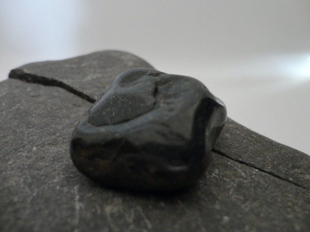 Mineralien & Heilsteine: Basalt Heilstein – Neu (gemäss Beschreibung) aus Biberist von Steine