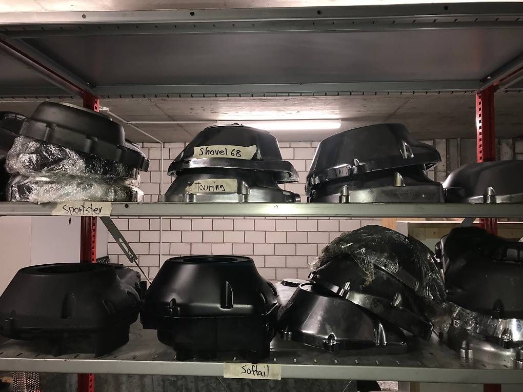 Tutti i ricambio per moto: Harley-Davidson Diverse Motorendeckel – Usato da Schlieren venduto da motostyling 2