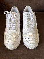 Nike Sneaker  Gr. 42