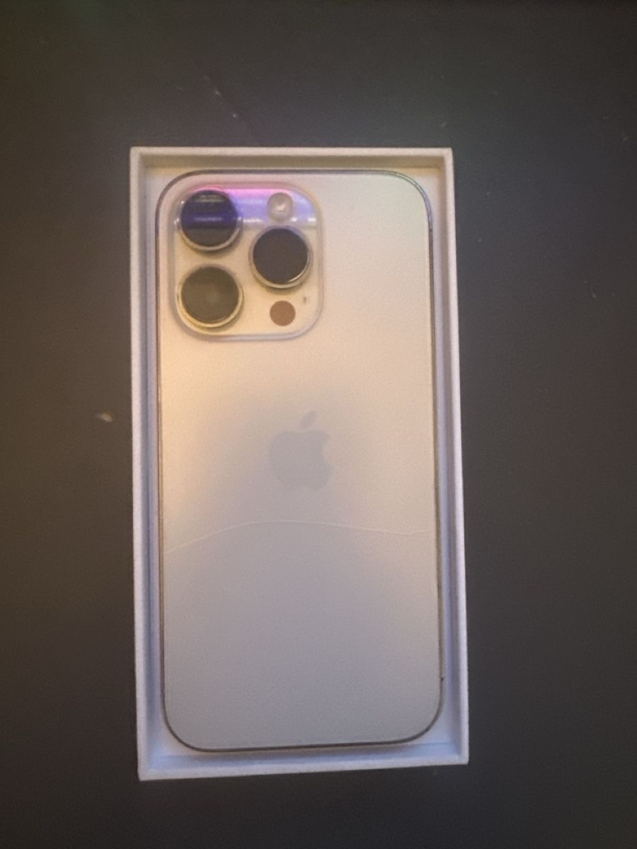 Apple Telefoni cellulari / Smartphones: IPhone 14 - 128gb - Beige - Good condition  – Usato da Fribourg venduto da X1Ama 1