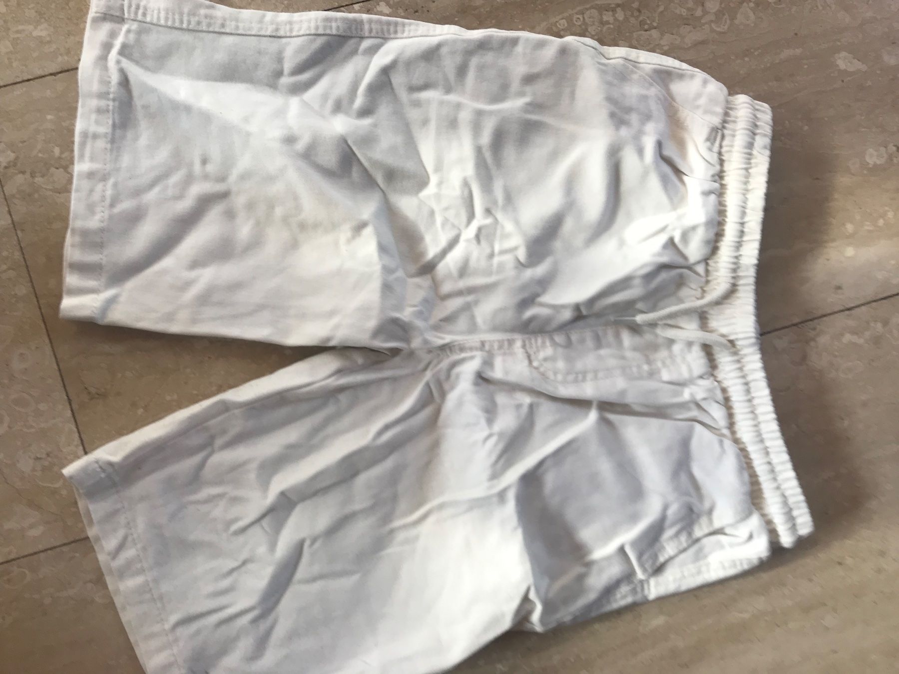 Pantaloni: Shorts NEU – Nuovo (secondo la descrizione) da Oftringen venduto da mbc_b8vr