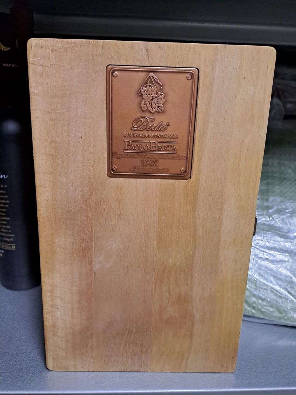 Berta Spirituosen: Paolo Berta Grappa 1988 mit OHK – Neu und originalverpackt aus Elsau von Kellerraeumung 6
