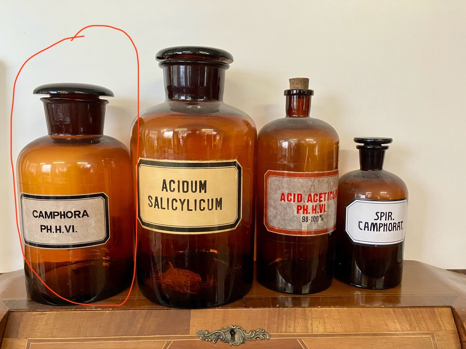 Accessori da laboratorio: Antikes Apotheker-Glas, Durchmesser ca. 15 cm – Usato da Utzenstorf venduto da mrs_peel 1