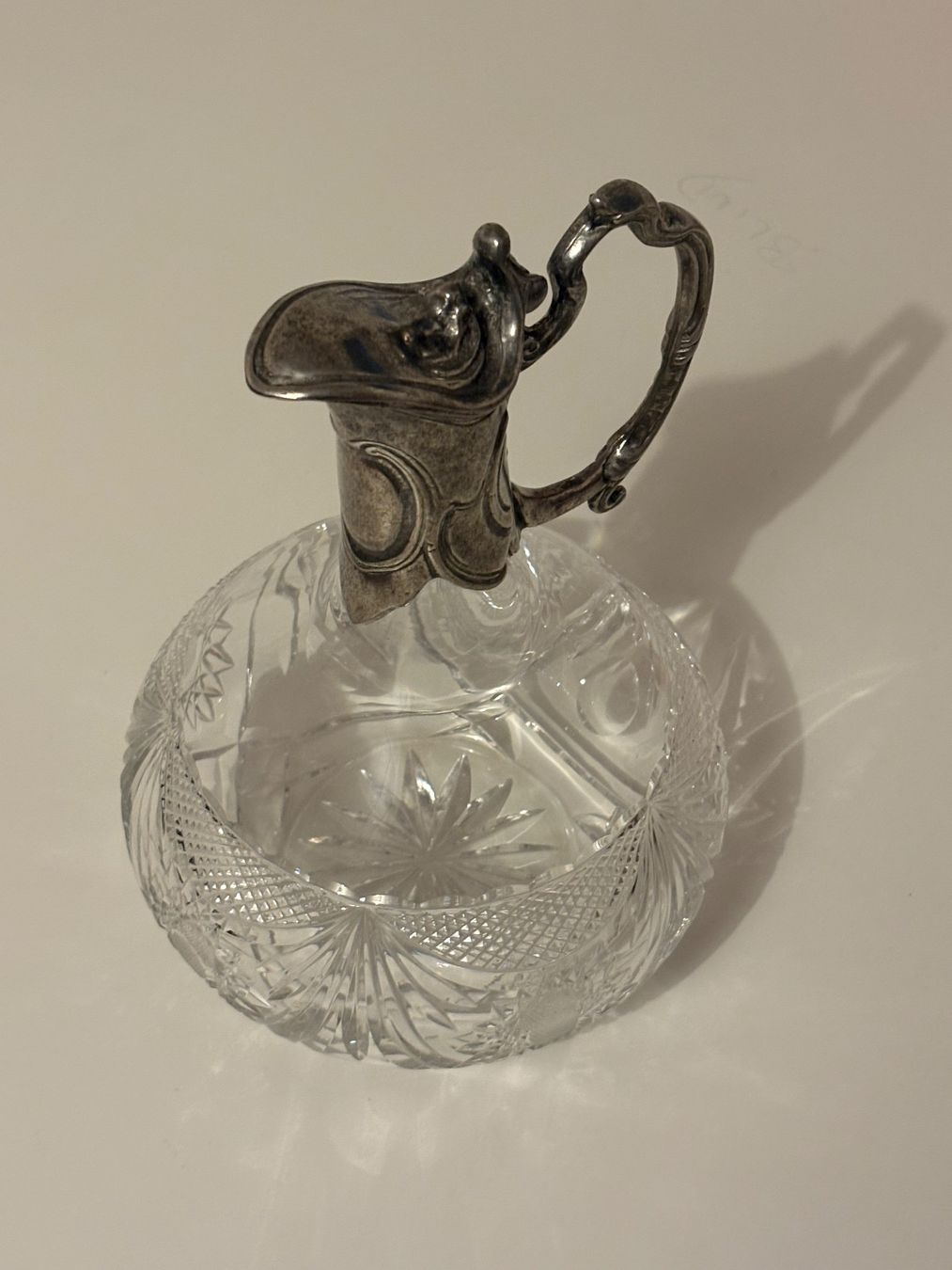 Caraffe: Kristallkaraffe mit Zinnaufsatz – Usato da Basel venduto da oli_2sv2