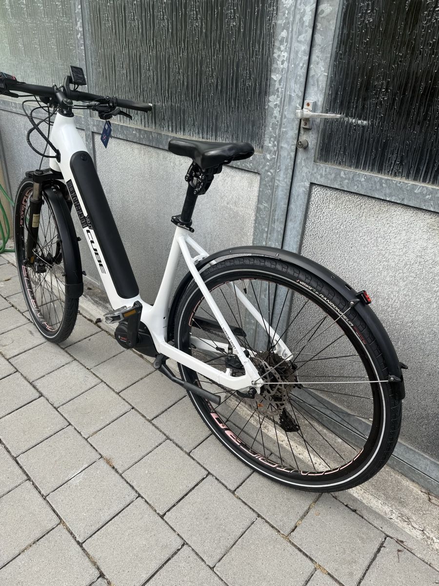 Cube Biciclette: Cube Damen E-Bike mit Bosch Performance Line Motor – Usato da Oberentfelden venduto da speed_71 7
