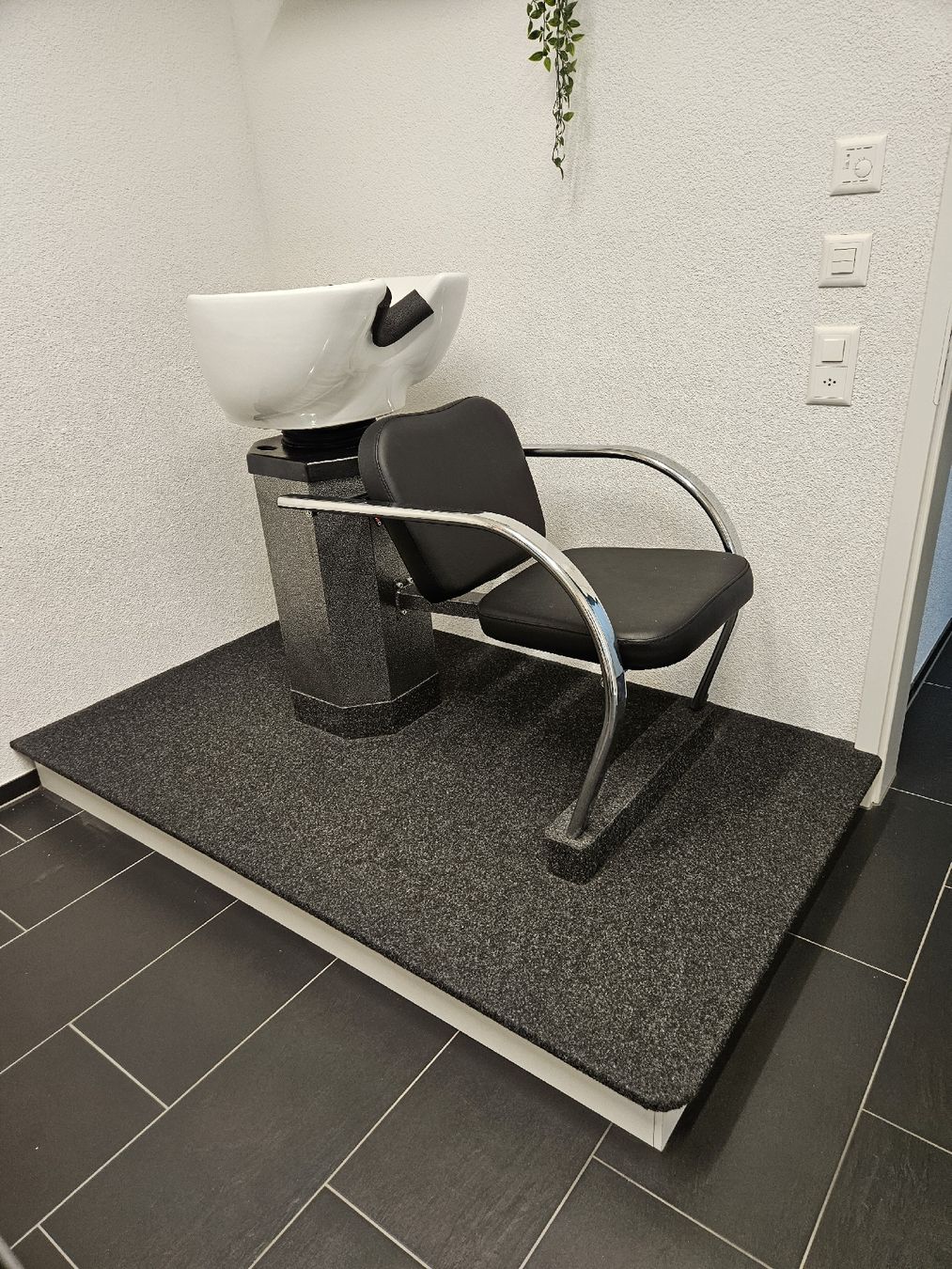 Lavabi & lavandini: Coiffeur Waschplatz Cuvette – Usato da Hüttwilen venduto da Df66