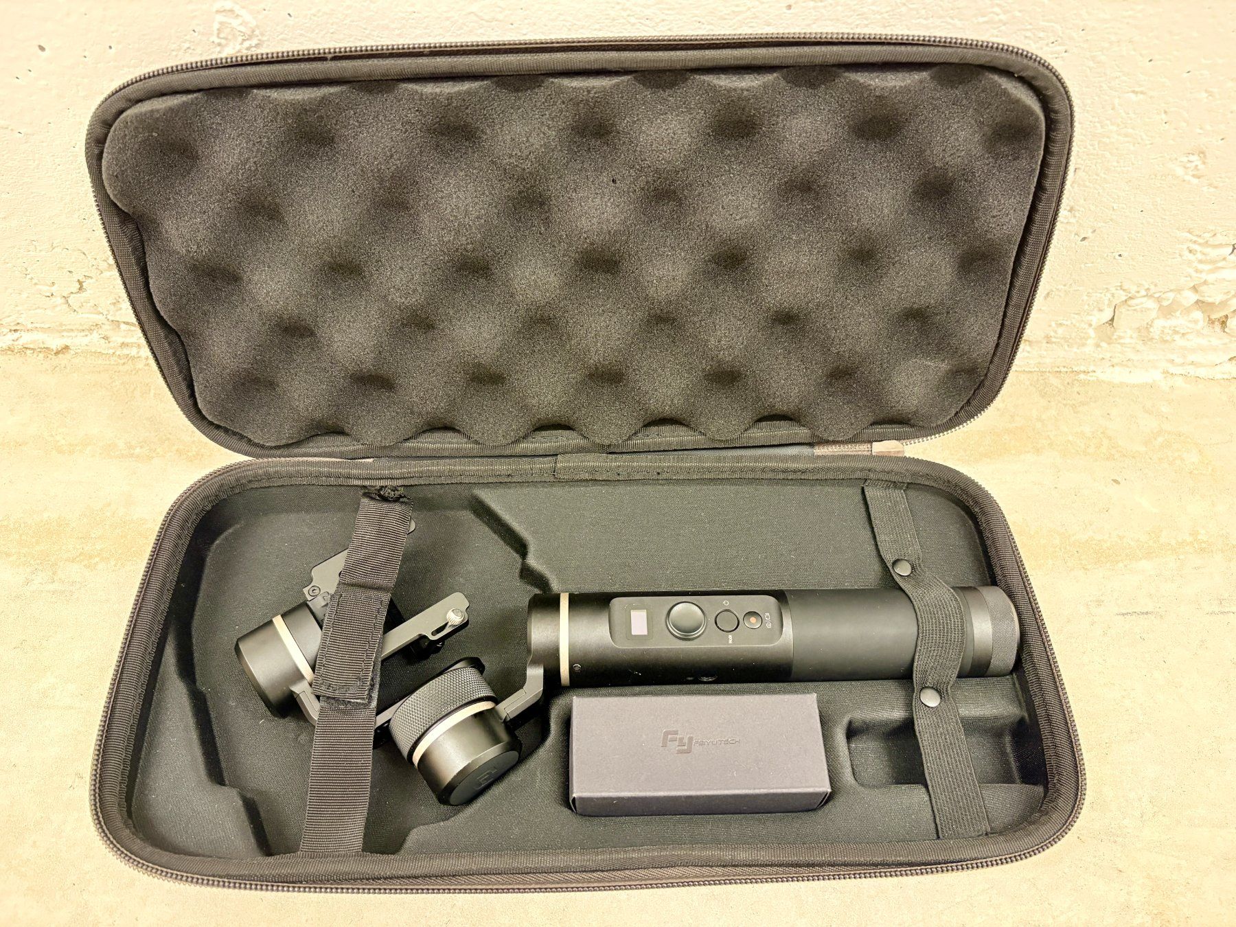 Feiyu Tech Trépieds & Accessoires: Feiyu Tech Gimbal G6 – Défectueux à Winterthur par ZIT18