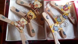 6 Holzkleiderbūgel Gänse und Bären