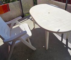 Table de jardin avec 4 chaises