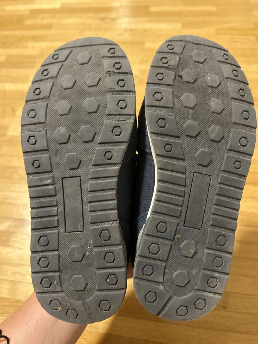 Tommy Hilfiger Scarpe per ragazzi: Kinderschuh grösse 31 – Usato da Bettingen venduto da Manu.BS 2