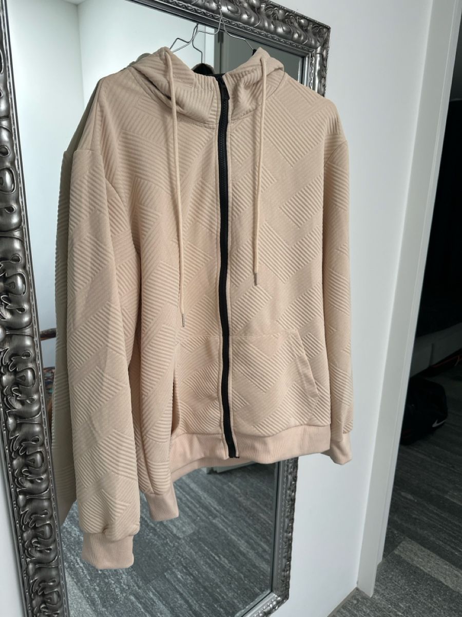Maglioni & Felpe: Beige textured zip-up hoodie, size M – Usato da Sementina venduto da NinaDel