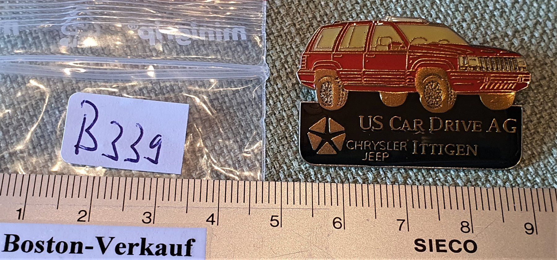 Placchette & Badge: B339 Pin Chrysler US Car Drive Ittigen – Usato da Reinach BL venduto da Boston-Verkauf 3