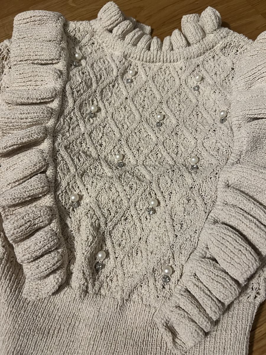 Zara Pullover & Sweatshirts: Damen Pullover Creme mit Perlen Grösse S – Gebraucht aus Zürich von R1908 1