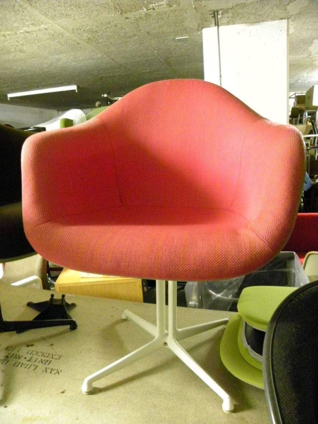 Vitra Sedie: EAMES VITRA ARMCHAIR – Usato da Küsnacht ZH venduto da walterzingo