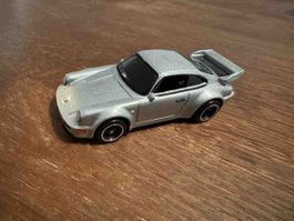 Hotwheels Porsche 911 Carrera RS 3.8 Silber 1/64