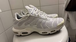 Air max plus white 45.5