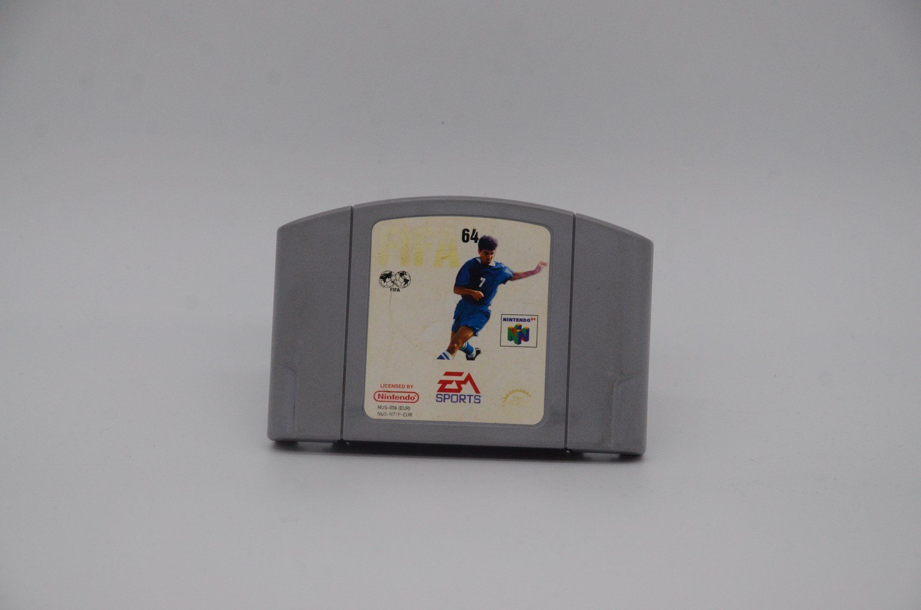 Nintendo Giochi: Fifa 64 für Nintendo 64 PAL – Usato da Riehen venduto da Picardb