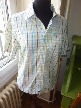 chemise à carreaux  taille M marque AIGLE pour homme