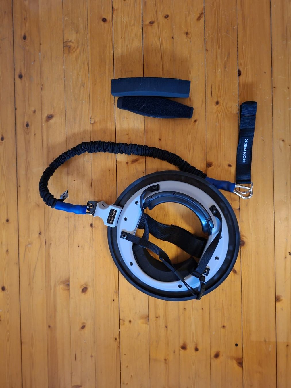 Hometrainer: Iron Neck Starter Nackentrainer – Gebraucht aus Winterthur von l.nilles 1