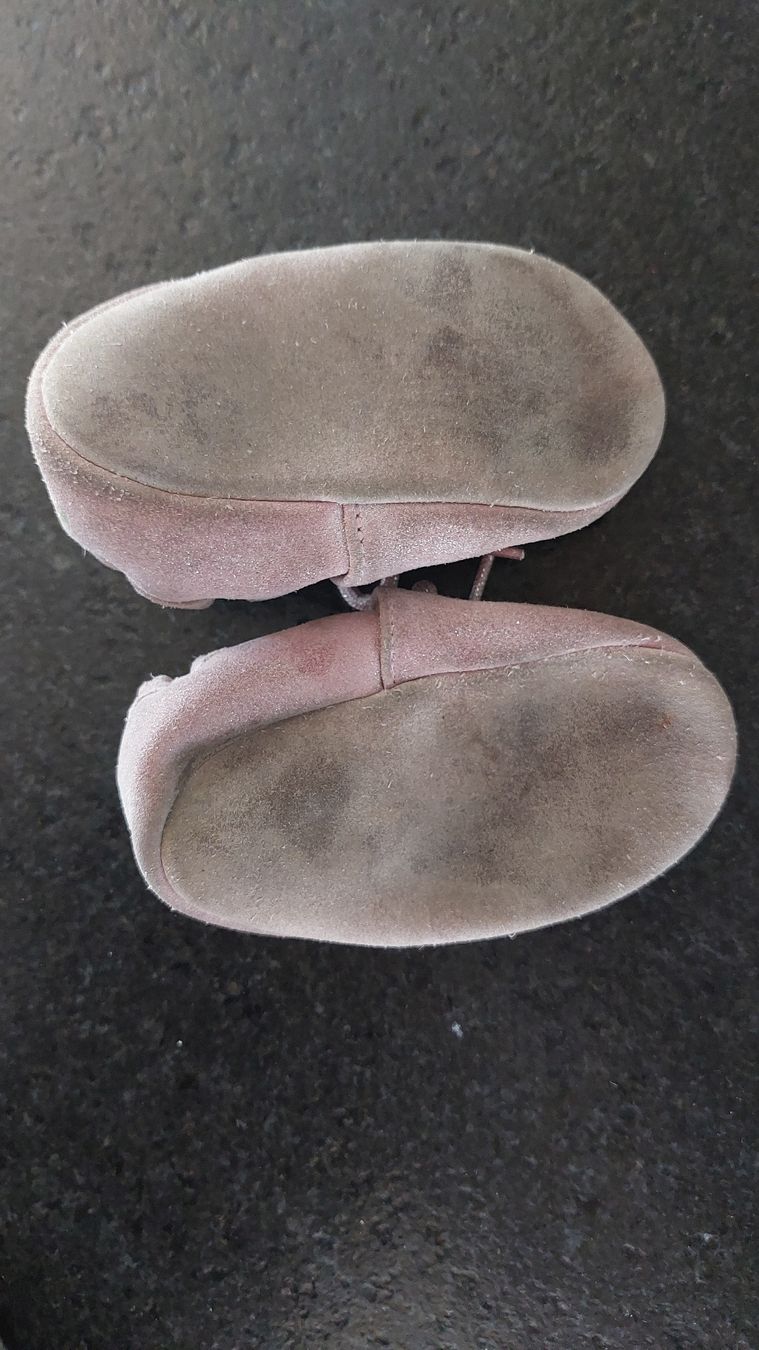 Scarpe per ragazzi: Hausschuhe, Leder, 12 - 18 Mo, Rosaglitzer – Usato da Auw venduto da pet_fc8x 1