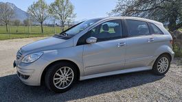 Mercedes-Benz B 200– Top gepflegt mit AHK
