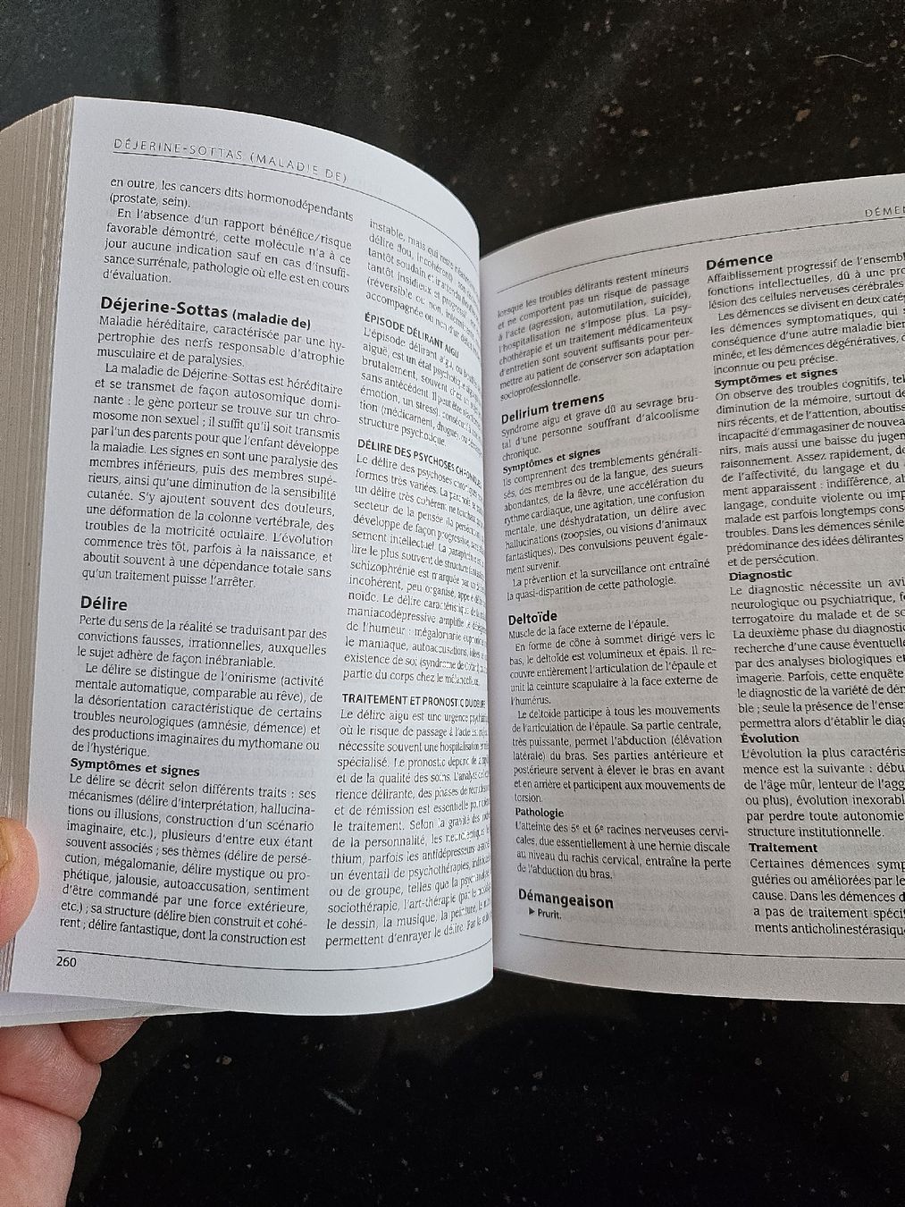 Libri: Larousse de la médecine - 5000 articles – Usato da La Joux FR venduto da car_ck96 2