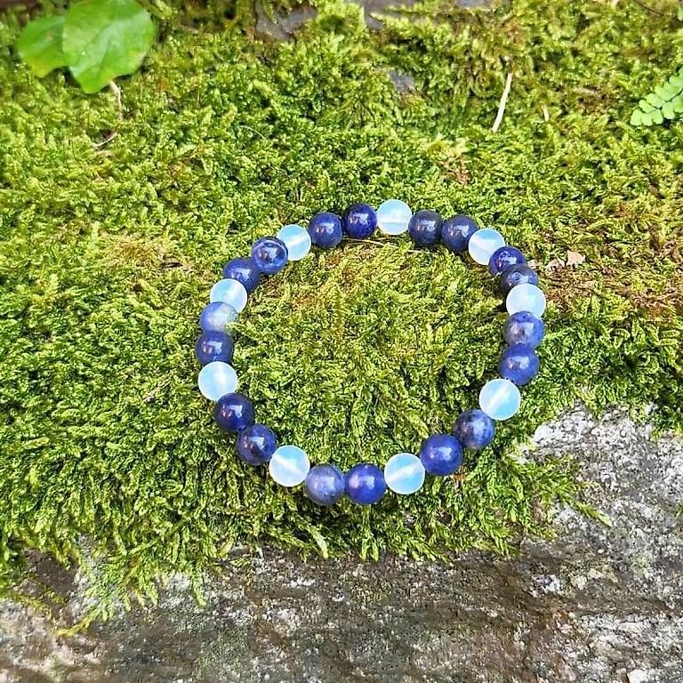 Bracciali & Braccialetti: Bracciale artigianale Sodalite blu  e Opalino sintetico – Usato da Sessa venduto da mau_lm9q
