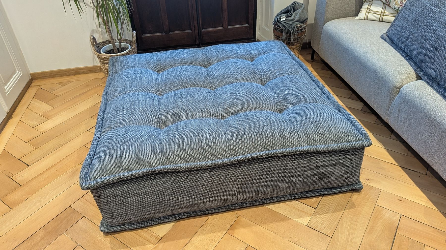 Maisons du monde Divani: Chauffeuse modulable gris charbon – Usato da Carouge GE venduto da Did23 1