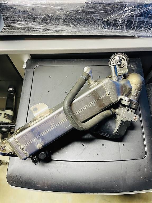 Tutti pezzi di ricambio auto: BMW original Abgaskühler 7810751 – Usato da Selzach venduto da King_Kong2403 1