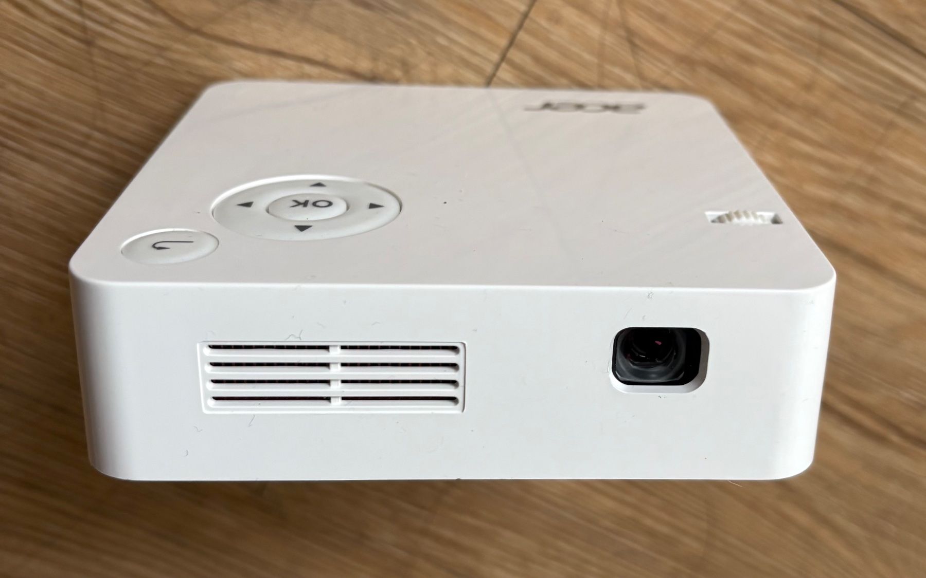 Acer Proiettori: Mini Beamer C202i Projektor – Nuovo (secondo la descrizione) da Spiez venduto da Agenda01 5