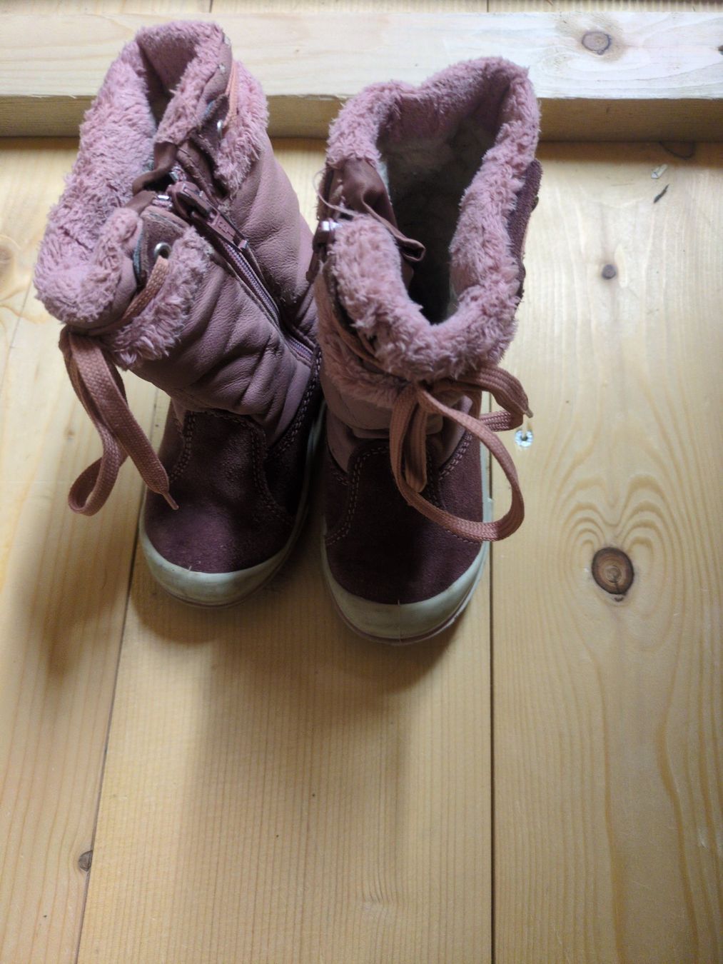 Scarpe per ragazze: Bama Mädchen Winterschuhe Winterstiefel 23 – Usato da Fankhaus (Trub) venduto da sun_7677