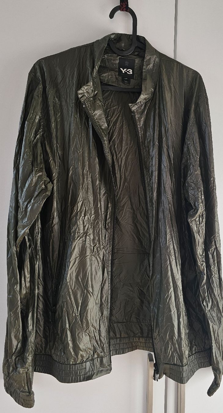 Y-3 Giacche: Stylische Y-3 Jacke Grösse L – Usato da Zürich venduto da yasemiin