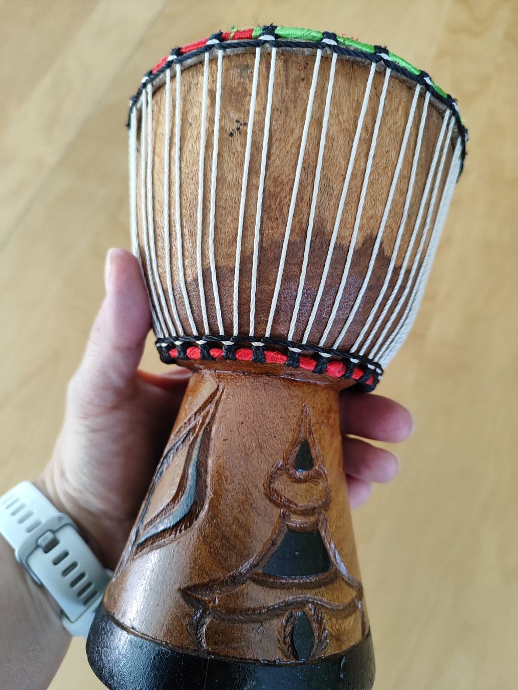Strumenti musicali: Kleine echte afrikanische Trommel – Usato da Seon venduto da Mandes1